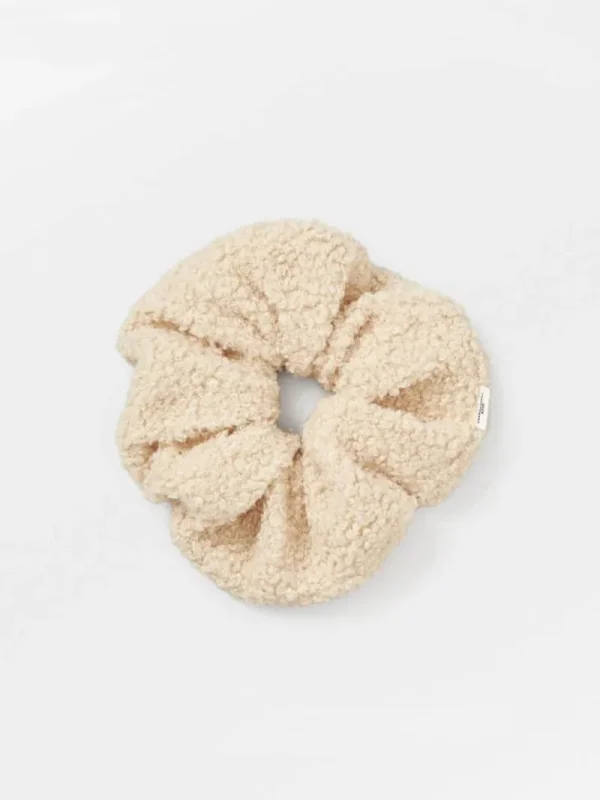 BeckSöndergaard Teddy Scrunchie | Hårtilbehør